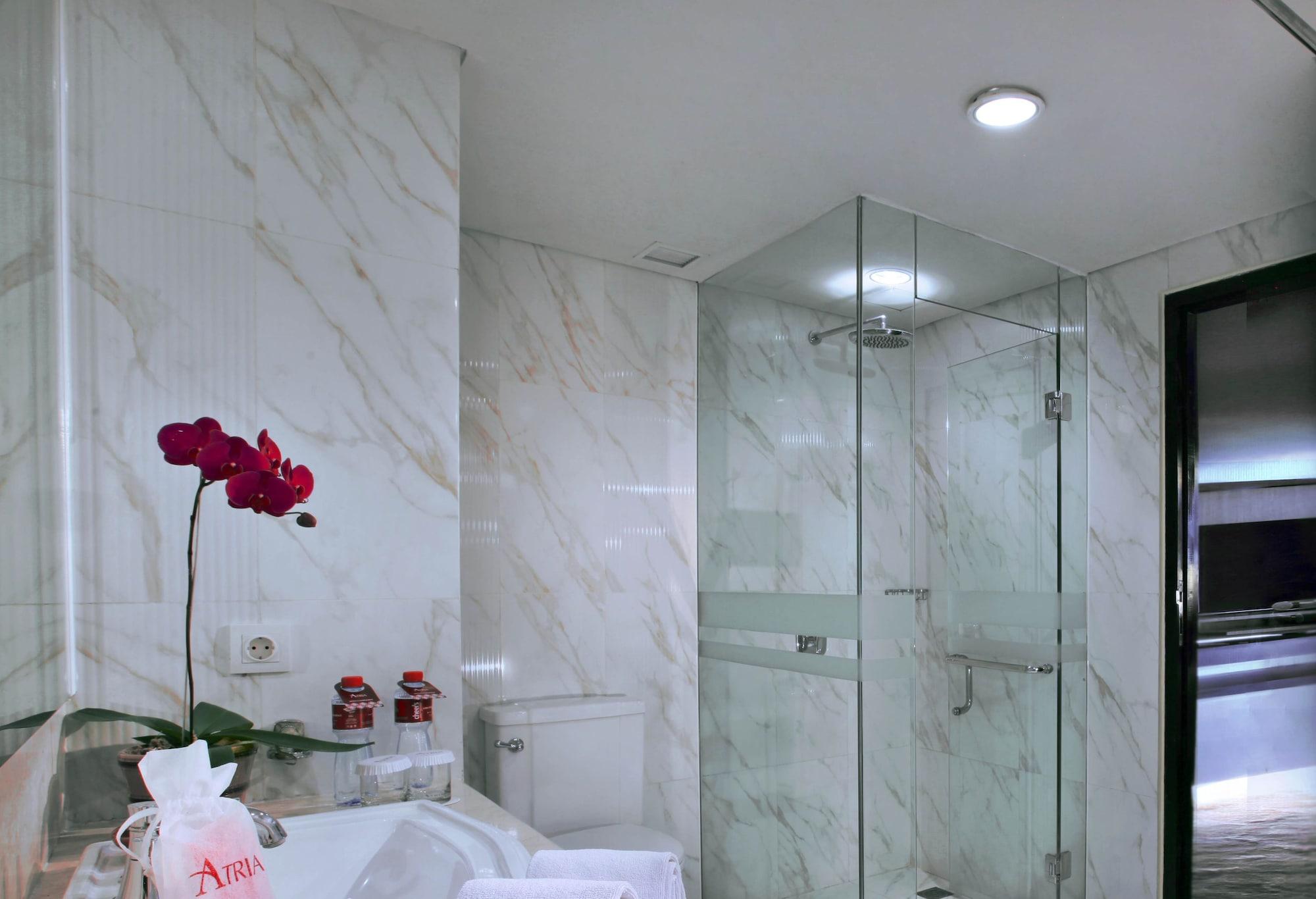 Atria Hotel Маланг Екстер'єр фото