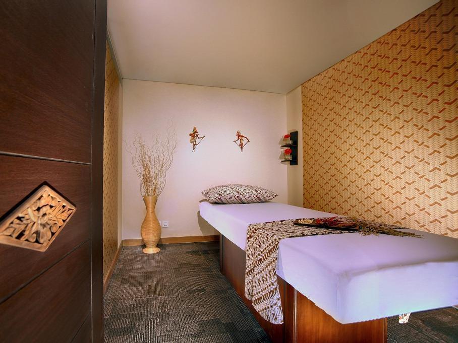 Atria Hotel Маланг Екстер'єр фото