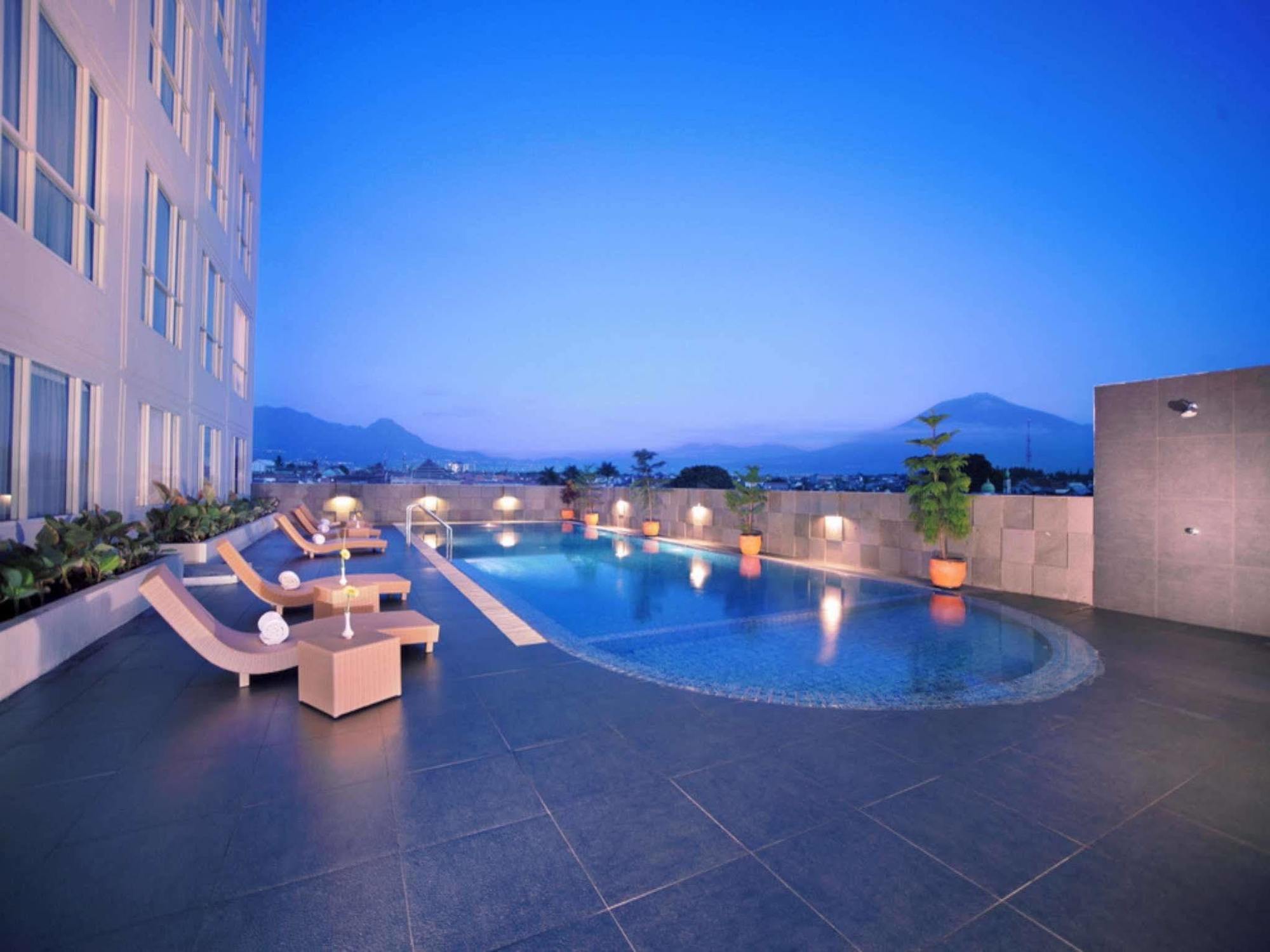 Atria Hotel Маланг Екстер'єр фото