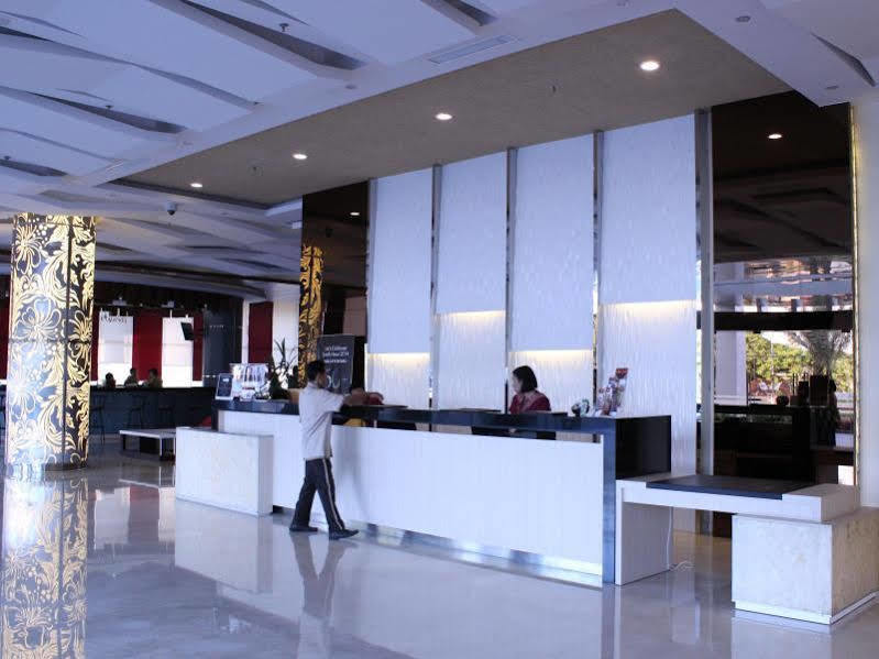 Atria Hotel Маланг Екстер'єр фото